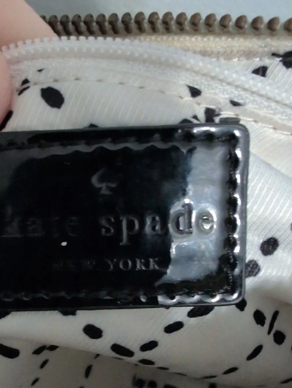 Kate Spade Handbag Purse Off White Pebble Leather Chain Strap Zipper Closure